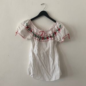 Vintage Mexican embroidered blouse, size XS